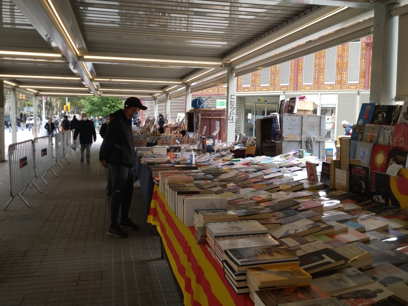 Mercado de Libros por Sant Jordi 2022 (1)