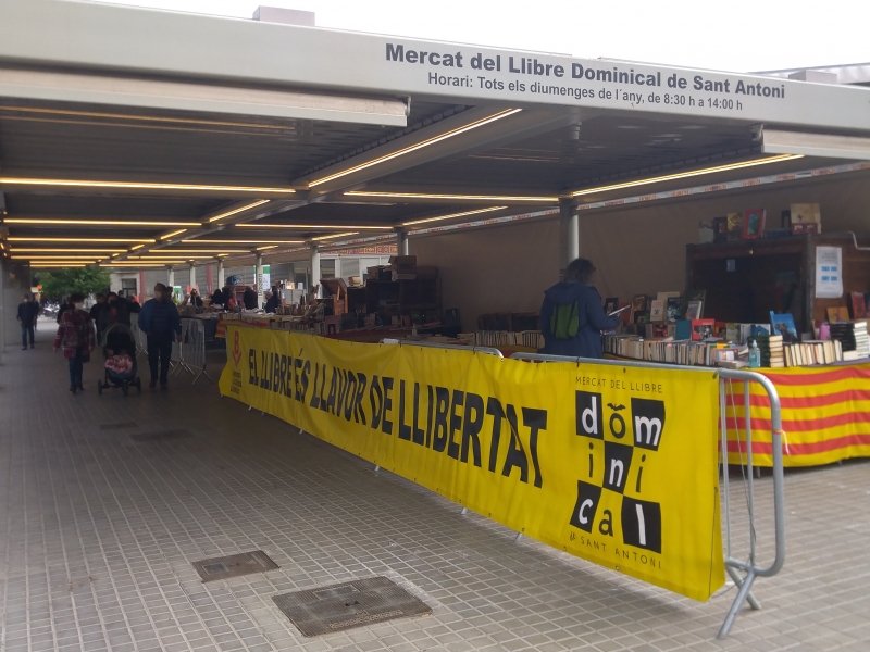 Mercado de Libros por Sant Jordi 2022 (2)