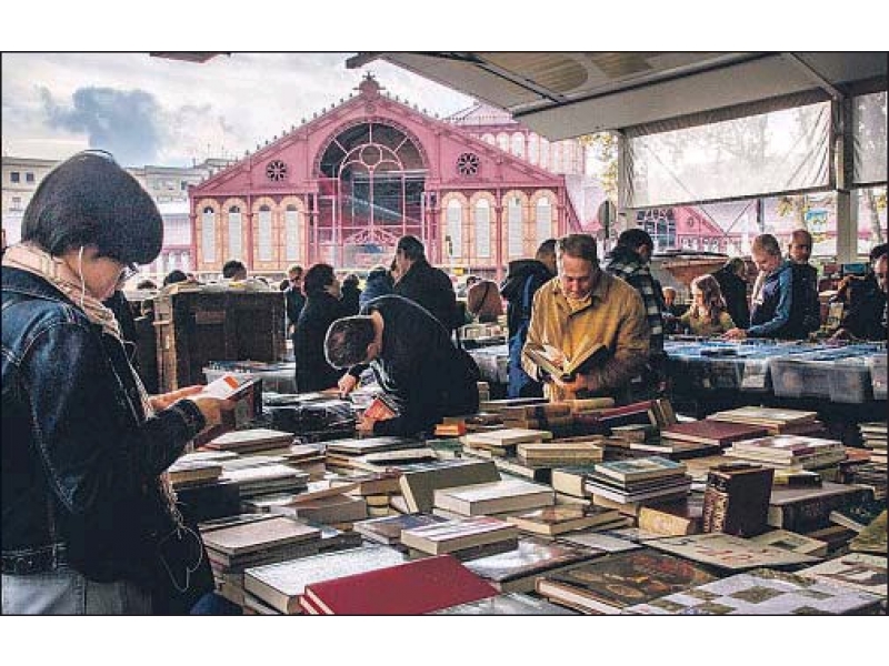 Els llibreters de Sant Antoni rebutgen la seva futura ubicació